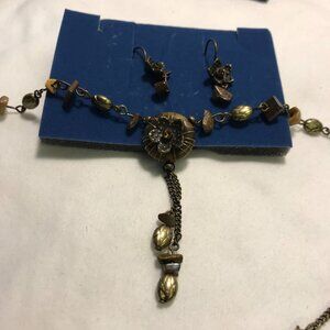 Avon Tigers Eye Medallion Necklace & Earring Gift Set